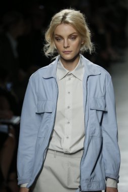 Bottega Veneta gösterisi olarak Milano Moda Haftası