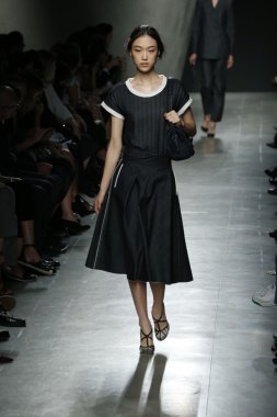 Bottega Veneta gösterisi olarak Milano Moda Haftası