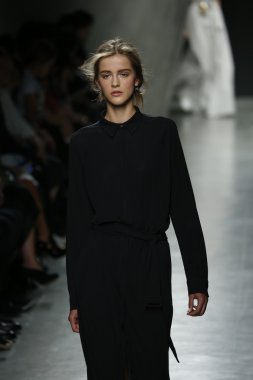 Bottega Veneta gösterisi olarak Milano Moda Haftası