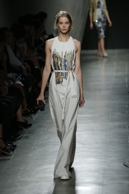 Bottega Veneta gösterisi olarak Milano Moda Haftası