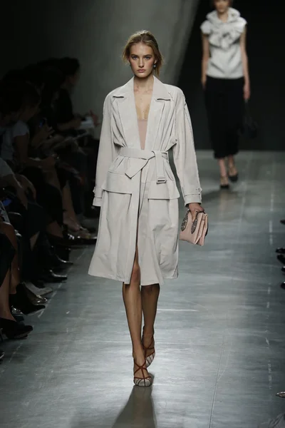 Bottega Veneta show as a part of Milan Fashion Week — Stock Photo, Image