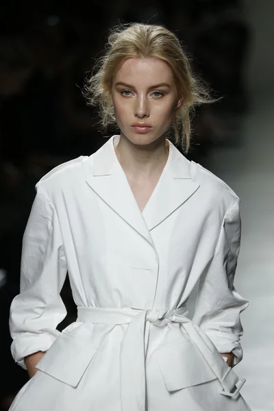 Bottega Veneta show som en del av Milan Fashion Week — Stockfoto