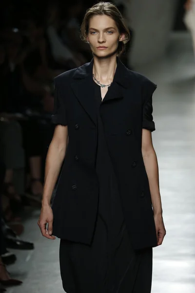 Bottega Veneta show som en del av Milan Fashion Week — Stockfoto