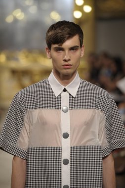 Cristiano Burani Haritayı Milan Fashion Week kapsamında