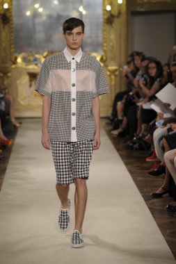 Cristiano Burani Haritayı Milan Fashion Week kapsamında