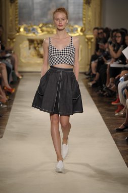 Cristiano Burani Haritayı Milan Fashion Week kapsamında