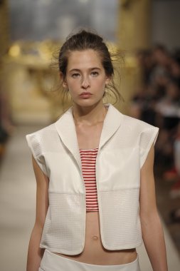 Cristiano Burani Haritayı Milan Fashion Week kapsamında