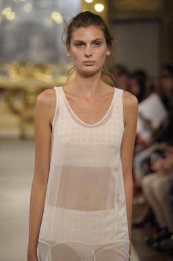 Cristiano Burani Haritayı Milan Fashion Week kapsamında