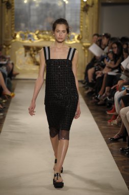 Cristiano Burani Haritayı Milan Fashion Week kapsamında