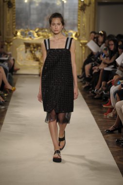 Cristiano Burani Haritayı Milan Fashion Week kapsamında