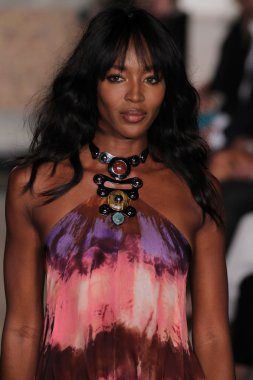 Naomi Campbell Emilio Pucci Show'da