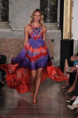 Natasha Poly Emilio Pucci Show'da