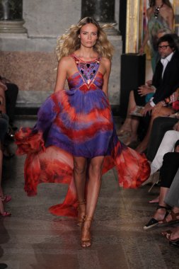 Natasha Poly Emilio Pucci Show'da
