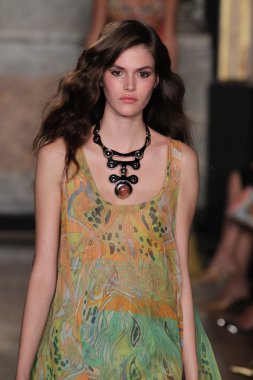 Emilio Pucci gösterisi olarak Milano Moda Haftası