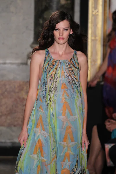 Emilio Pucci show as a part of Milan Fashion Week — Stock Photo, Image