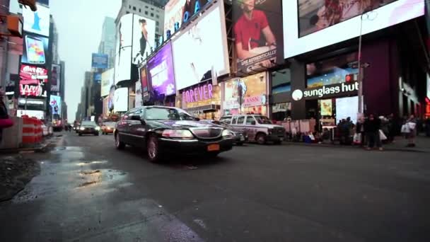 Upptagen Times Square — Stockvideo