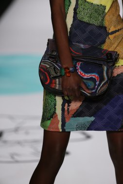 Mercedes-Benz Moda Haftası sırasında Desigual defile