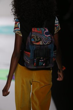 Mercedes-Benz Moda Haftası sırasında Desigual defile