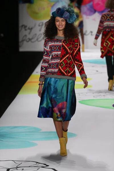 Desigual fashion show during Mercedes-Benz Fashion Week — Stock Photo, Image