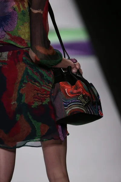 Desigual modevisning under Mercedes-Benz Fashion Week — Stockfoto