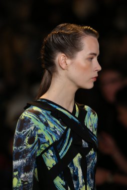 Herve Leger Max Azria defile tarafından