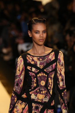 Herve Leger Max Azria defile tarafından