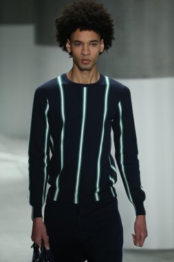 Lacoste defile