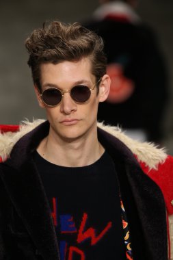 Kavram Kore gösteri