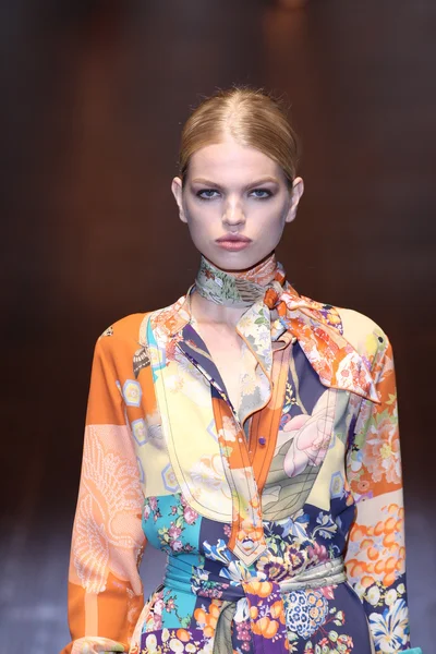 Gucci шоу в рамках Мілан тиждень моди — стокове фото