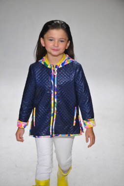 Petiteparade çocuklar moda haftası, yağ ve su önizleme