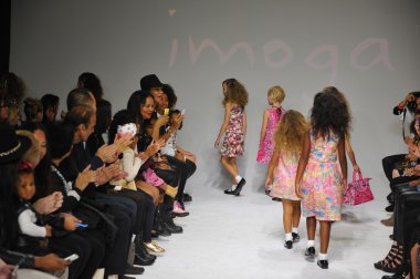 IMOGA önizleme petiteparade çocuklar moda haftası