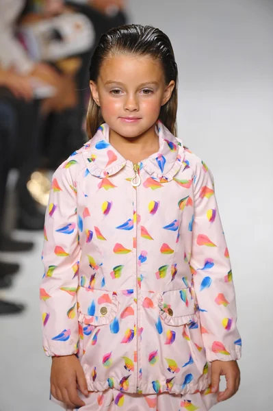 Petiteparade çocuklar moda haftası, yağ ve su önizleme