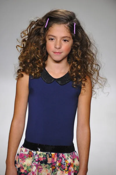 Anteprima alla petitePARADE Kids Fashion Week — Foto Stock