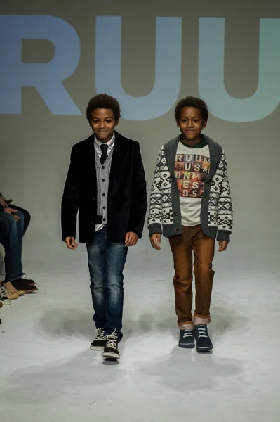 Petiteparade Kids Fashion Week, Ruum önizleme — Stok fotoğraf