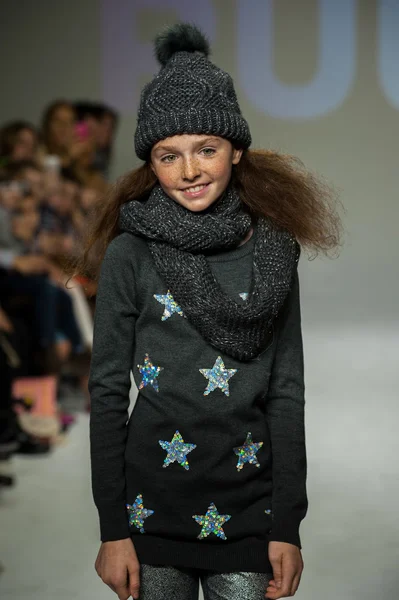 Ruum preview bij petiteparade Kids Fashion Week — Stockfoto