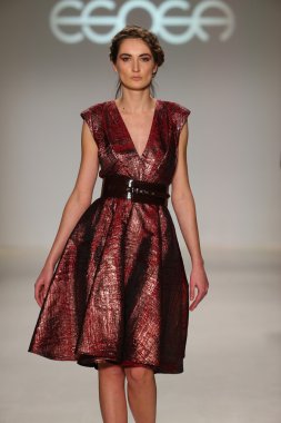 Esosa New York Life moda gösterisi