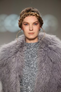 Esosa New York Life moda gösterisi