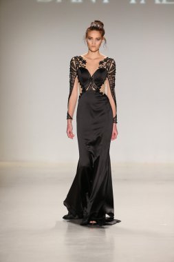 Dany Tabet, New York Life moda göstermek