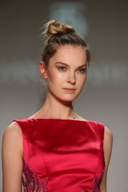 Dany Tabet, New York Life moda göstermek