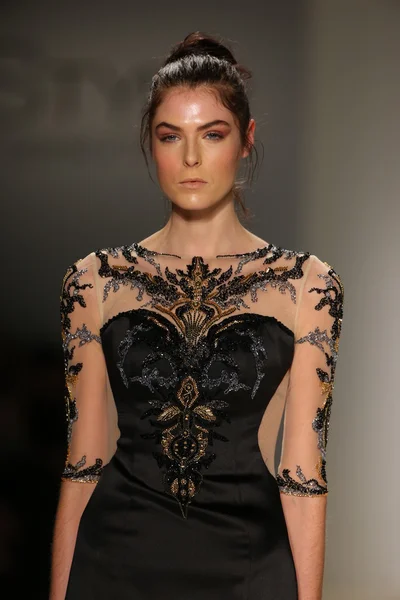 Dany Tabet en el desfile de moda de New York Life —  Fotos de Stock