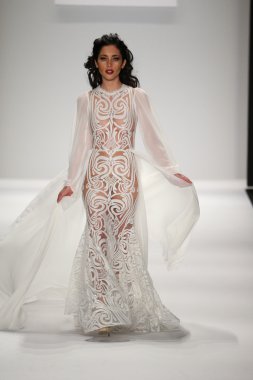 Walter Mendez tasarımı sanat kalpler moda göstermek