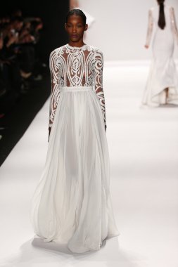 Walter Mendez tasarımı sanat kalpler moda göstermek