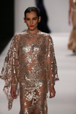 Walter Mendez tasarımı sanat kalpler moda göstermek