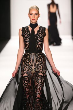 Walter Mendez tasarımı sanat kalpler moda göstermek
