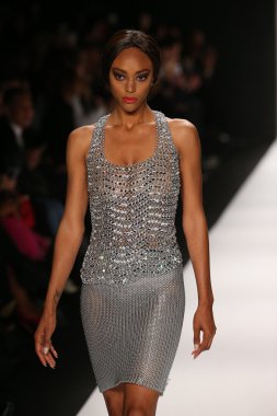 Li Jon heykel Couture Tasarım sanat kalpler moda göstermek