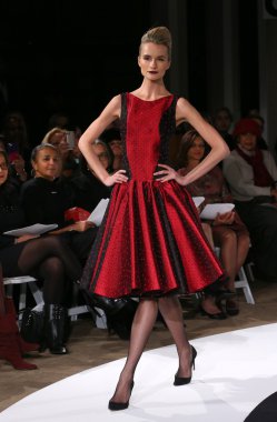 B Michael Amerika defile