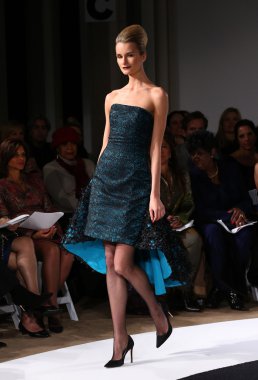 B Michael Amerika defile