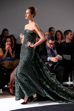 B Michael Amerika defile