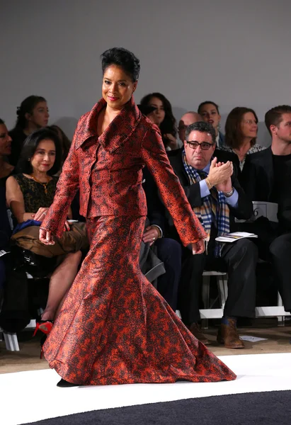 Phylicia Rashad en el desfile de moda B Michael America —  Fotos de Stock