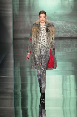 nicole miller defile